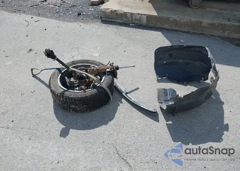 2013 Ford Focus Se z USA, uszkodzony, nr VIN 1FADP3K26DL242380